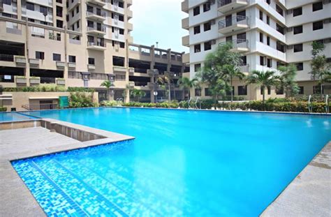 Vacation rentals with a pool in Taguig City .